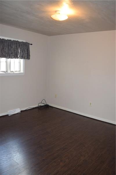 439 Fox Road Pittsburgh, PA 15239 - Photo 13 of 25