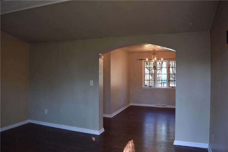 439 Fox Road Pittsburgh, PA 15239 - Photo 3 of 25