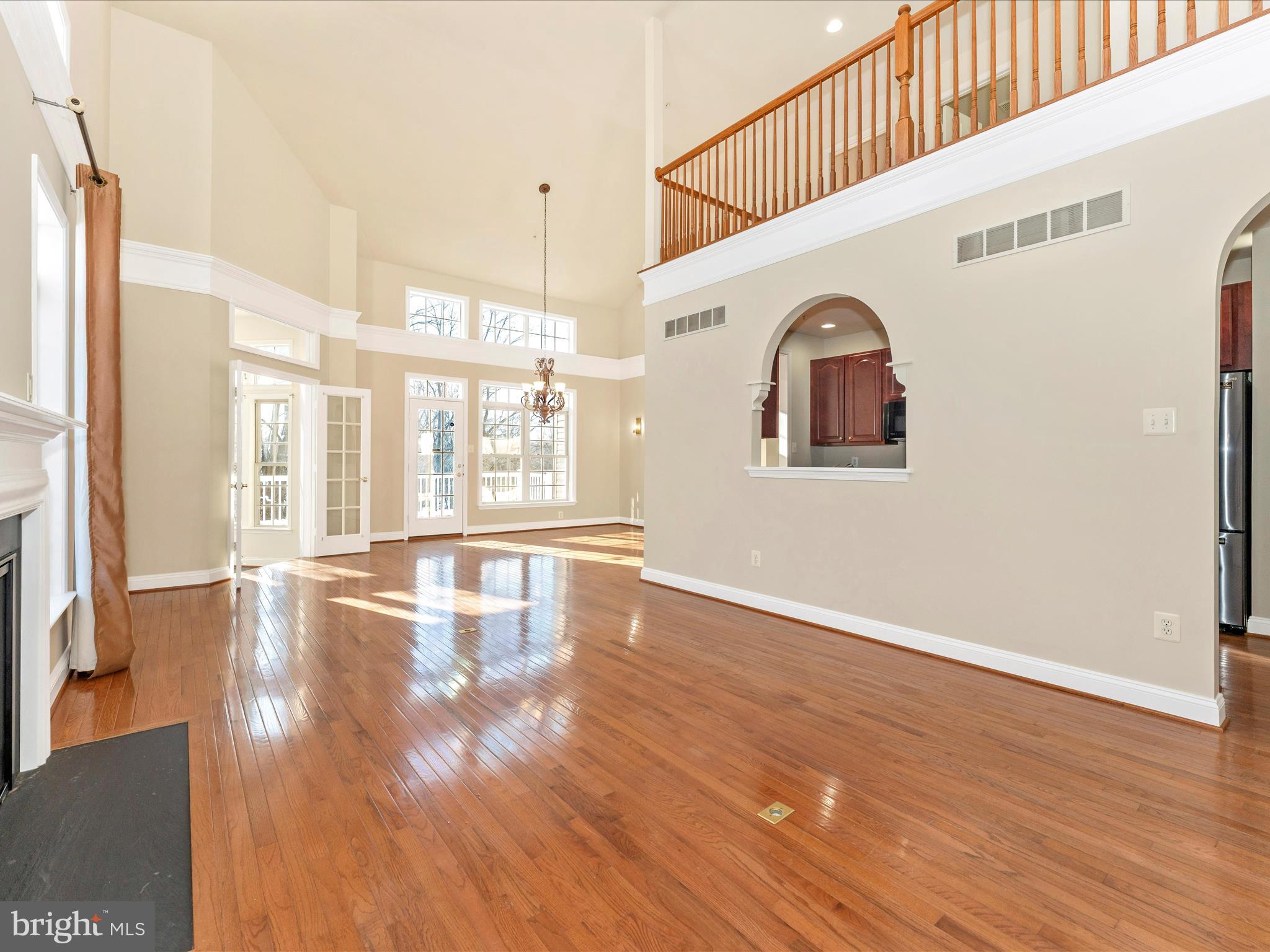 2527 Mill Race Road Frederick, MD 21701 - Photo 11 of 81 Living Room