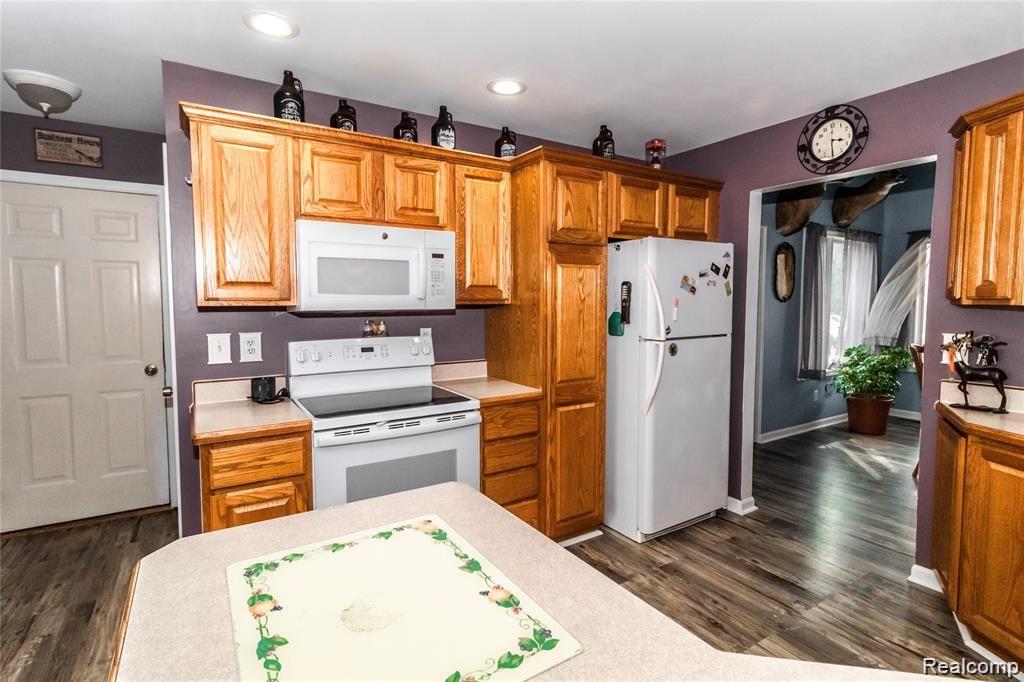 3824 Jefferson Road North Branch, MI 48461 - Photo 18 of 47 Kitchen (5).jpg