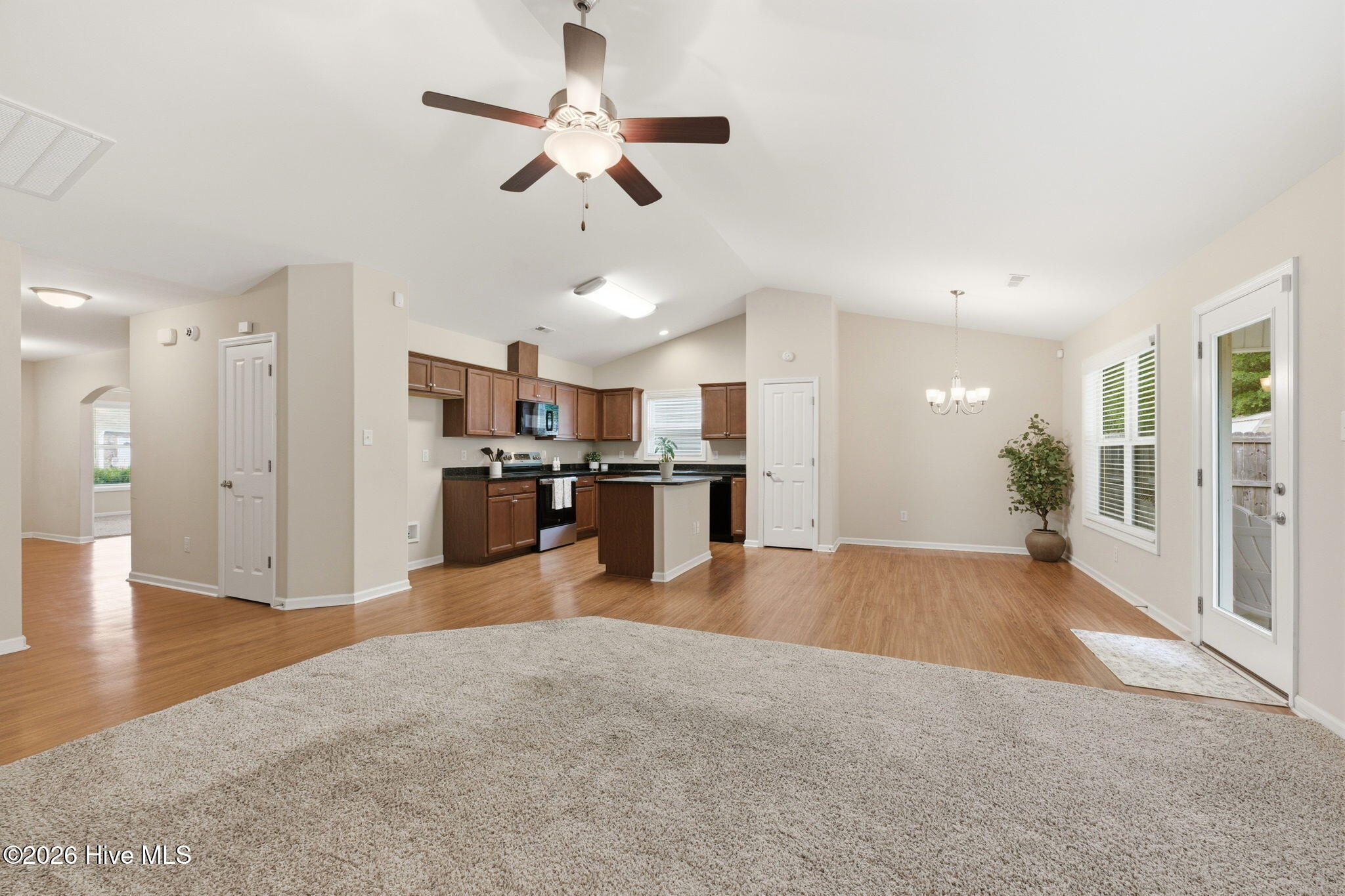 306 Station House Road New Bern, NC 28562 - Photo 15 of 46 open area