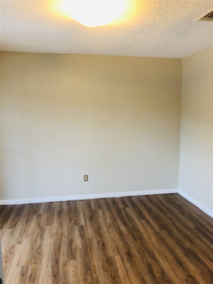 1070 Bayshore Road, Unit G Gulf Breeze, FL 32563 - Photo 3 of 10