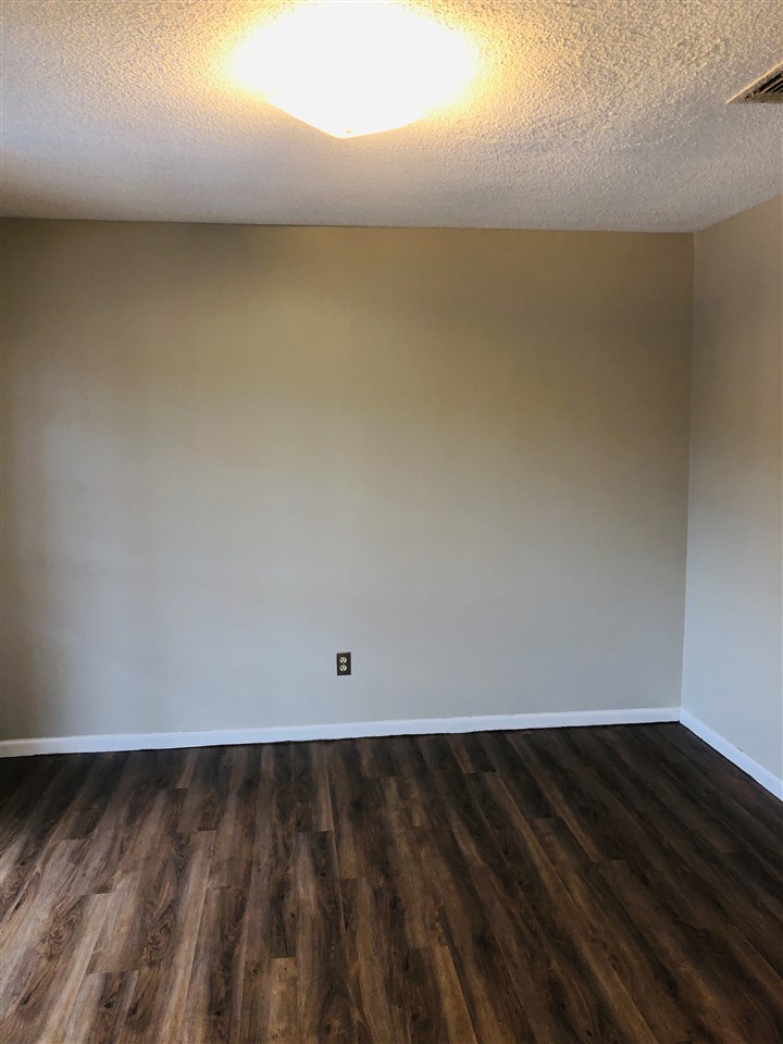 1070 Bayshore Road, Unit G Gulf Breeze, FL 32563 - Photo 4 of 10