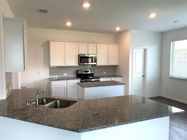 $2,100 | 513 Peel Street, Fate, TX 75189