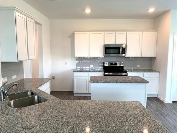 $2,100 | 513 Peel Street, Fate, TX 75189