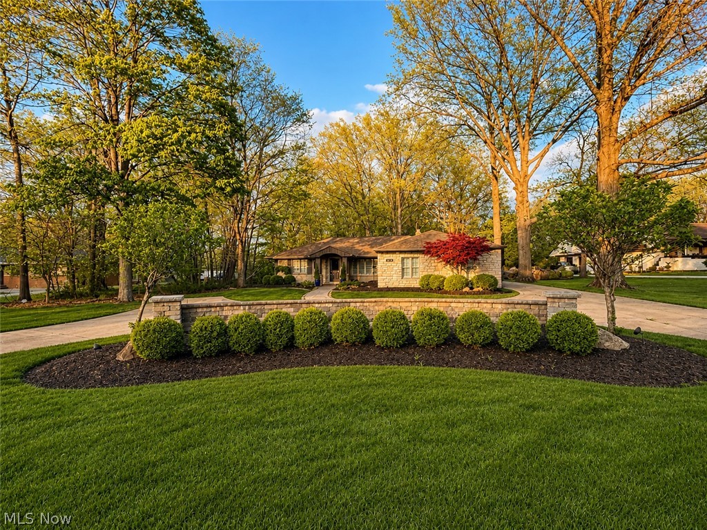 6325 Crossview Road Seven Hills, OH 44131 - Photo 2 of 30