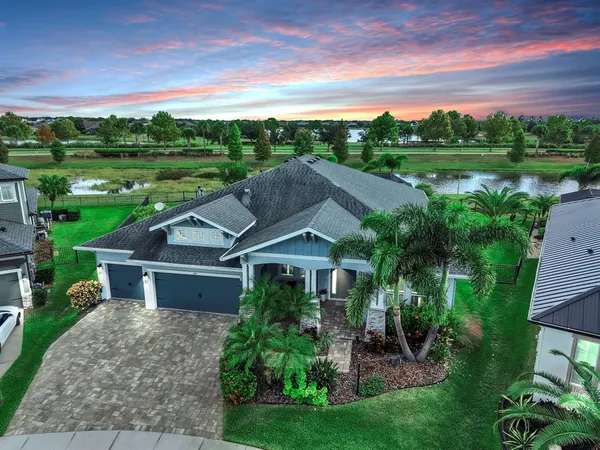 $995,000 | 6951 Crestpoint Drive, Apollo Beach, FL 33572