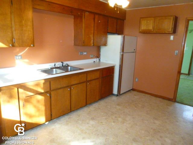 5788 Kilgore Road Avoca, MI 48006 - Photo 28 of 46 in law suite kitchen