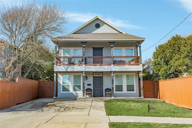 $554,000 | 2205 30th Street, Galveston, TX 77550