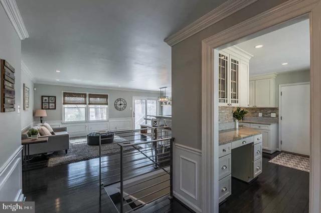 8629 Bristlecone Place Springfield, VA 22153 - Photo 4 of 28