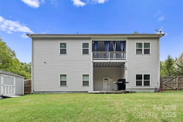 a front view of house with yard