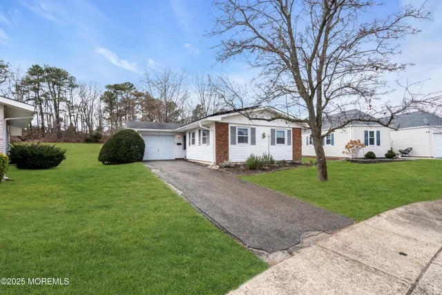 $310,000 | 57 Whitman Street, Brick, NJ 08724