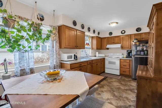 $310,000 | 57 Whitman Street, Brick, NJ 08724