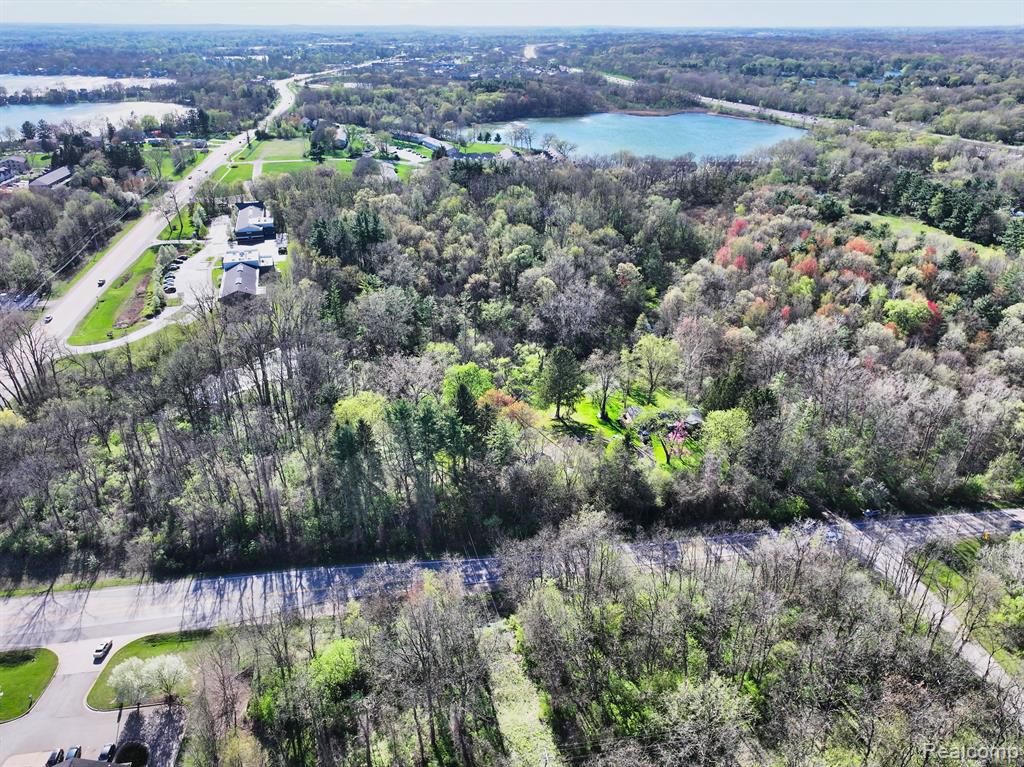 5920 Pleasant Valley Road Brighton, MI 48116 - Photo 18 of 40