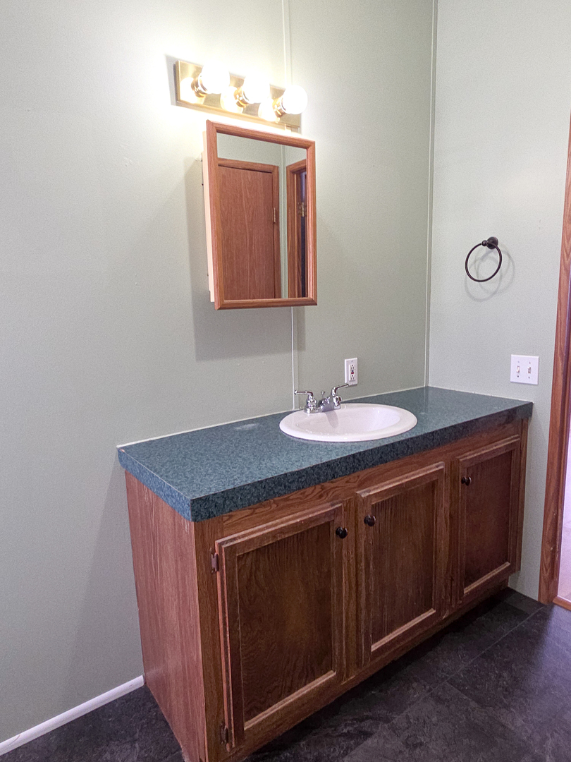 603 North Worthey Street Flora, IL 62839 - Photo 36 of 75