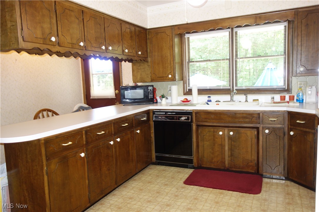 4943 Mayfair Road Green, OH 44720 - Photo 16 of 47 Great big Kitchen w/ plenty of cabinets & appliances