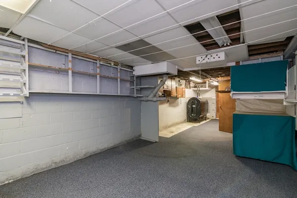 a view of a storage & utility room