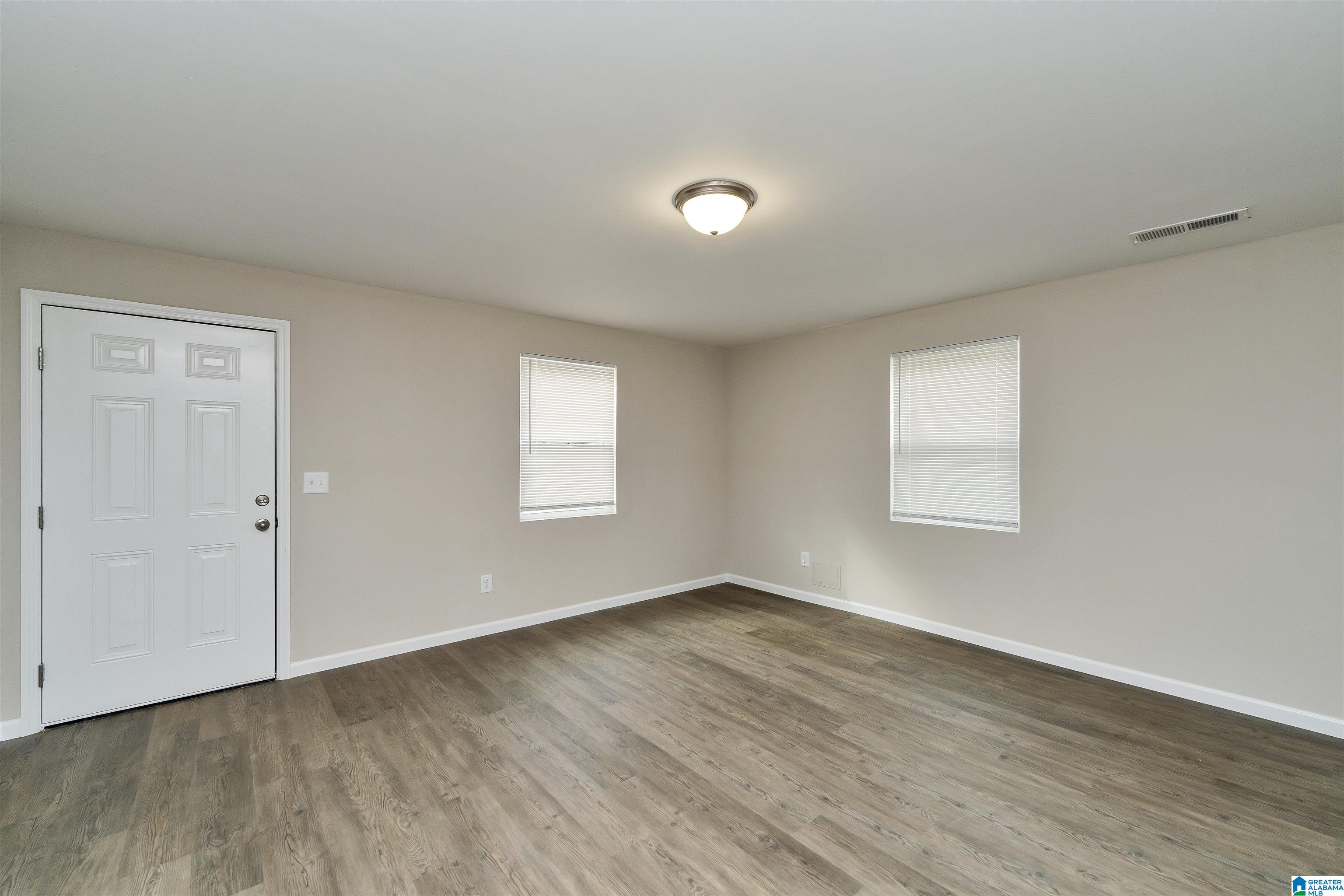 1315 Rosa Pk Circle Southwest Leeds, AL 35094 - Photo 11 of 26 Gallery Image 11