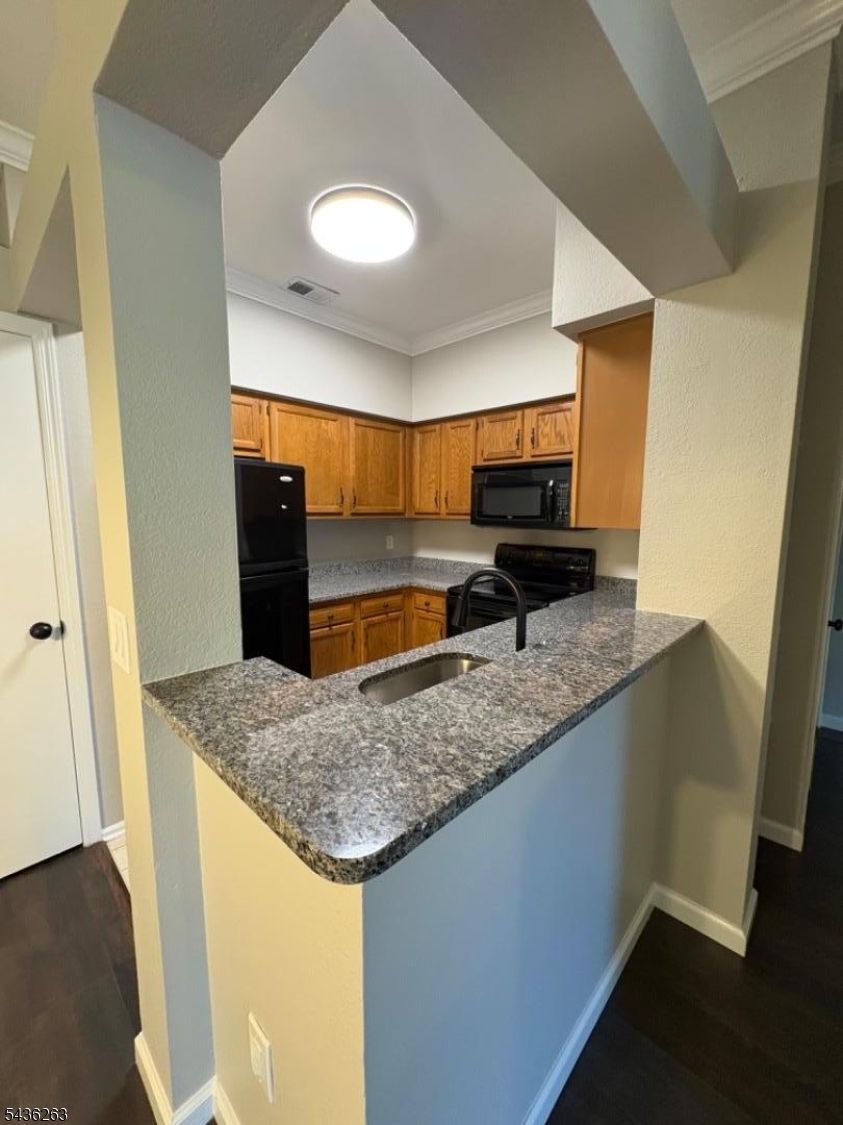 51 Wentworth Road Bedminster, NJ 07921 - Photo 6 of 10