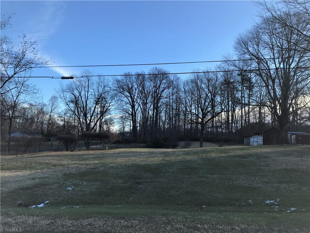 141 Setliff Road Reidsville, NC 27320 - Photo 6 of 20 Side of Home