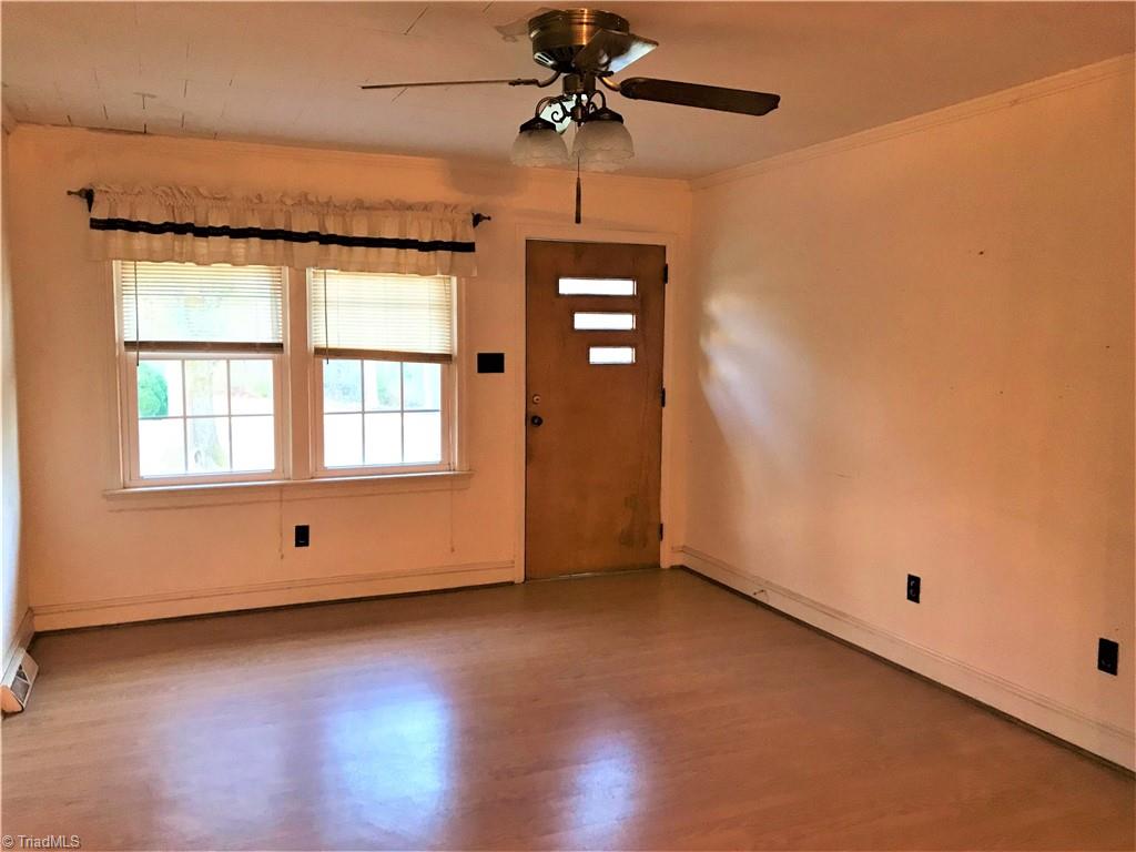141 Setliff Road Reidsville, NC 27320 - Photo 10 of 20 Living Room
