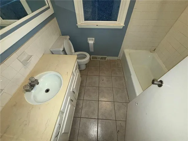 $199,900 | 13309 Park Hills Drive, Grandview, MO 64030