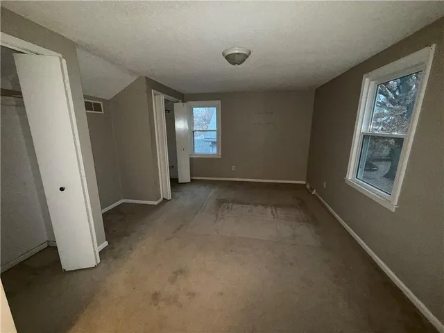 $199,900 | 13309 Park Hills Drive, Grandview, MO 64030