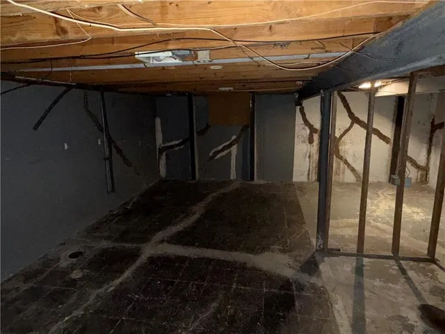 $199,900 | 13309 Park Hills Drive, Grandview, MO 64030