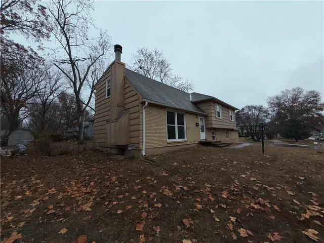 $199,900 | 13309 Park Hills Drive, Grandview, MO 64030