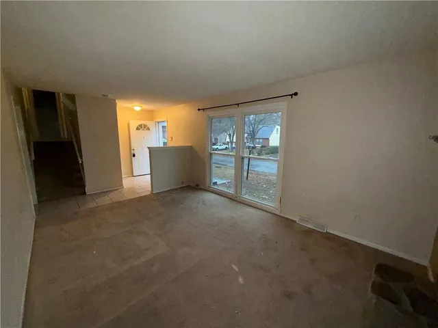 $199,900 | 13309 Park Hills Drive, Grandview, MO 64030