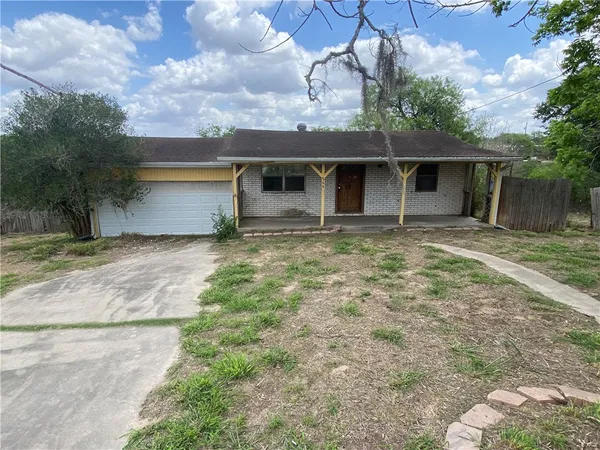 $46,000 | 544 South Vista Drive, Sandia, TX 78383