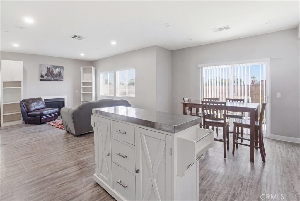 10128 Camino De Rosa Riverside, CA 92503 - Photo 19 of 134