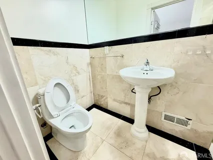 $2,095,000 | 1415-1417 Guerrero Street, San Francisco, CA 94110