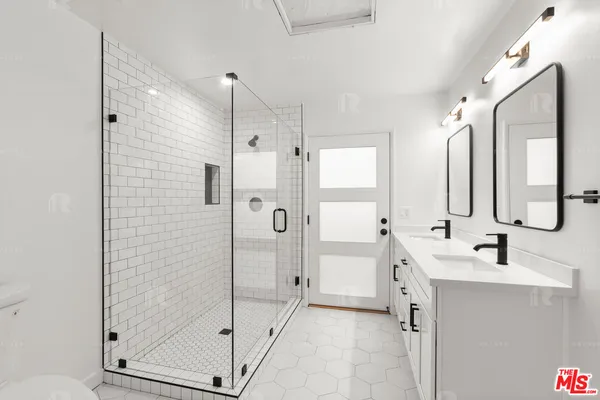 $7,895 | 12811 Waddell Street, Valley Village, CA 91607