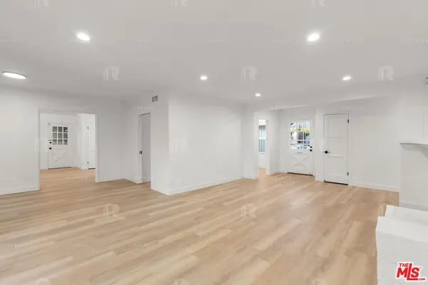 $7,895 | 12811 Waddell Street, Valley Village, CA 91607