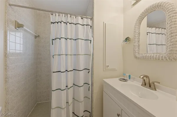 $5,000,000 | 15153 Captiva Drive, Captiva, FL 33924