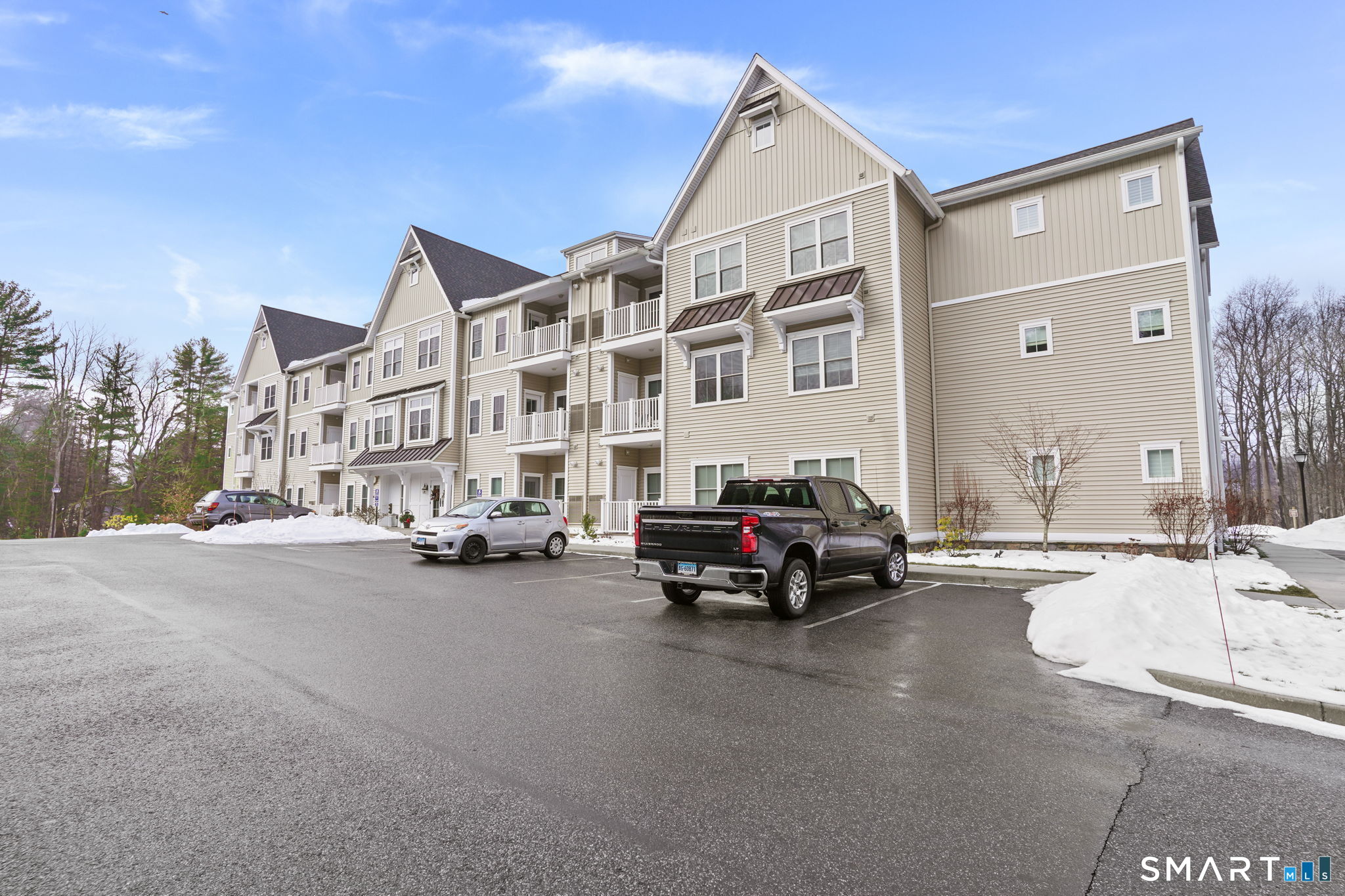 233 Danbury Road, Unit A209 Ridgefield, CT 06877 - Photo 25 of 25 a view of a street in front of a building