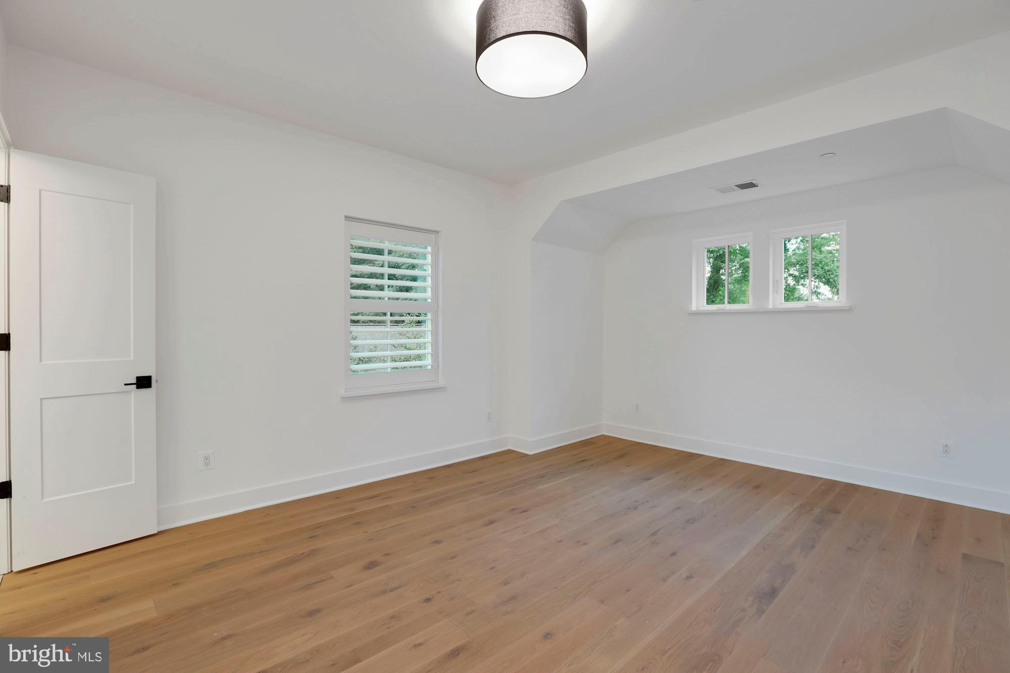 5703 A Ridgefield Road Bethesda, MD 20816 - Photo 32 of 47 Bedroom 2