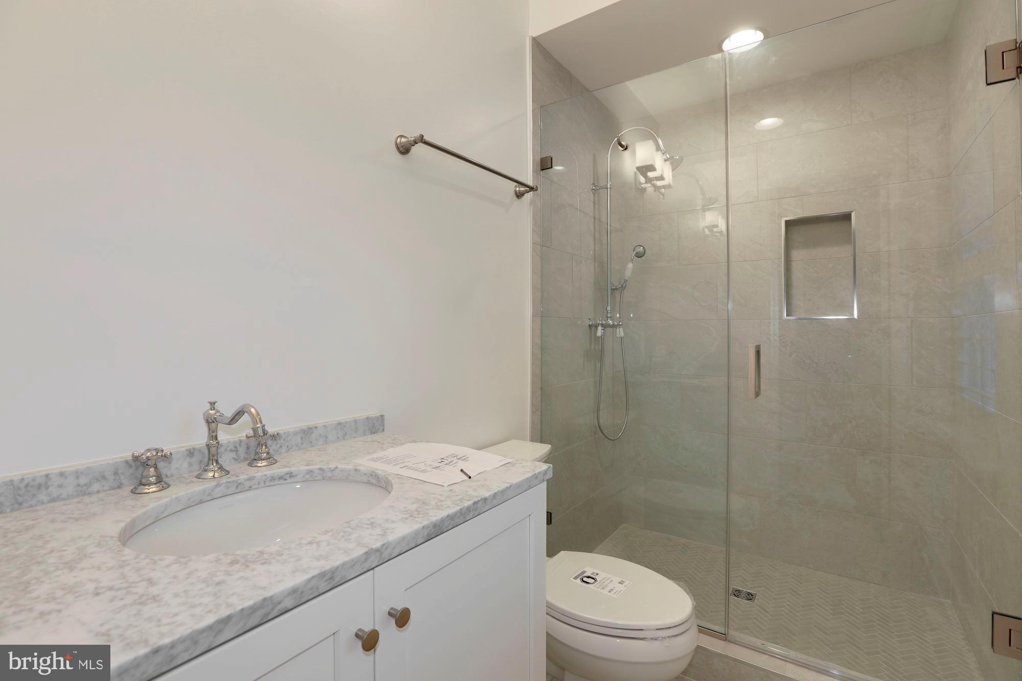 5703 A Ridgefield Road Bethesda, MD 20816 - Photo 33 of 47 Ensuite Bathroom 2