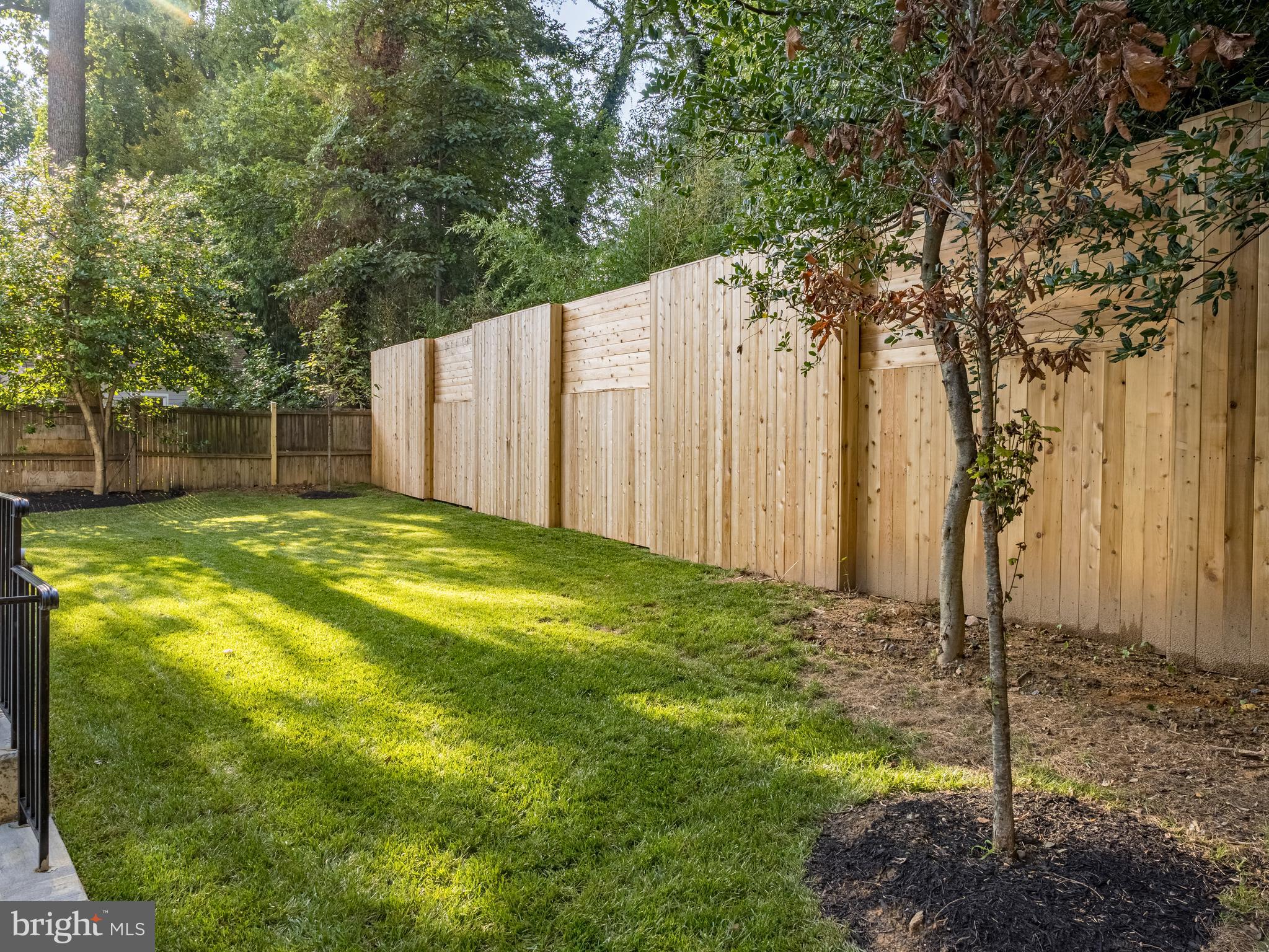 5703 A Ridgefield Road Bethesda, MD 20816 - Photo 41 of 47 Fenced Yard
