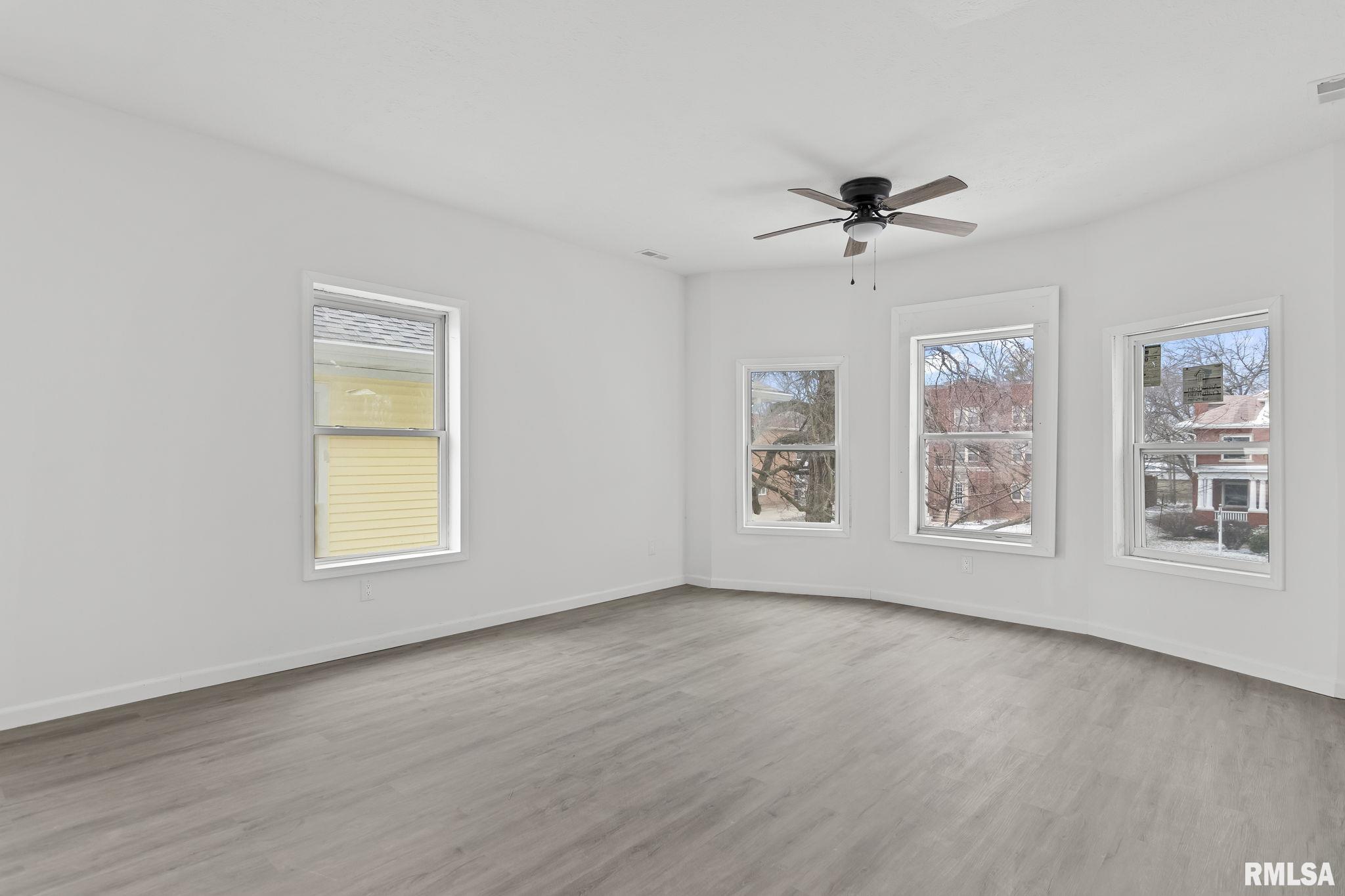 910 South 2nd Street Springfield, IL 62704 - Photo 4 of 20