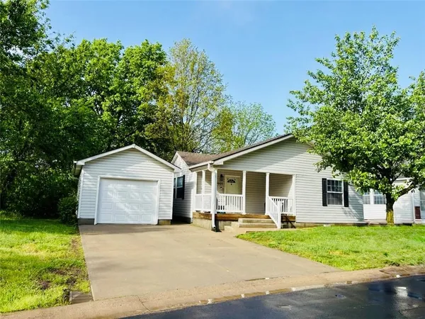 $199,999 | 7901 Northwest 122nd Court, Kansas City, MO 64163