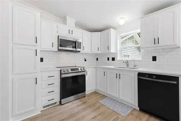 $199,999 | 7901 Northwest 122nd Court, Kansas City, MO 64163