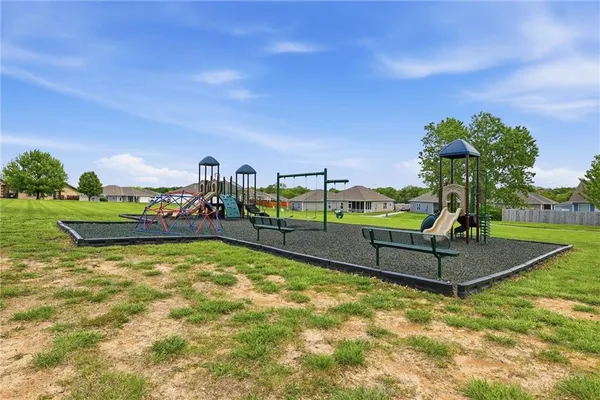 $199,999 | 7901 Northwest 122nd Court, Kansas City, MO 64163