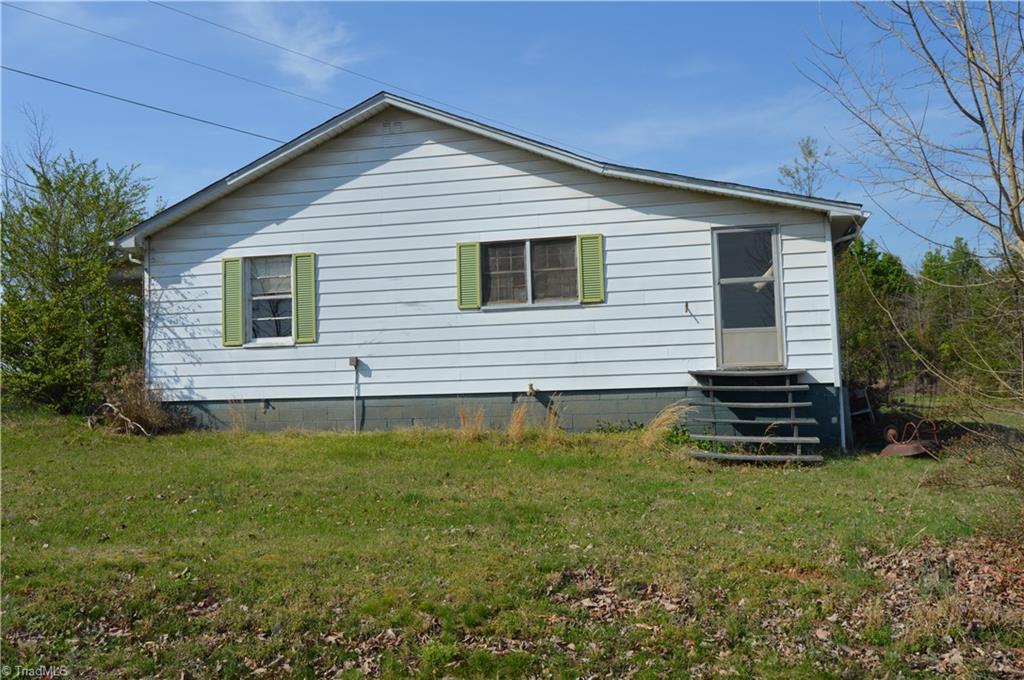 8600 Fulp Road Stokesdale, NC 27357 - Photo 9 of 30 Gallery Image 9
