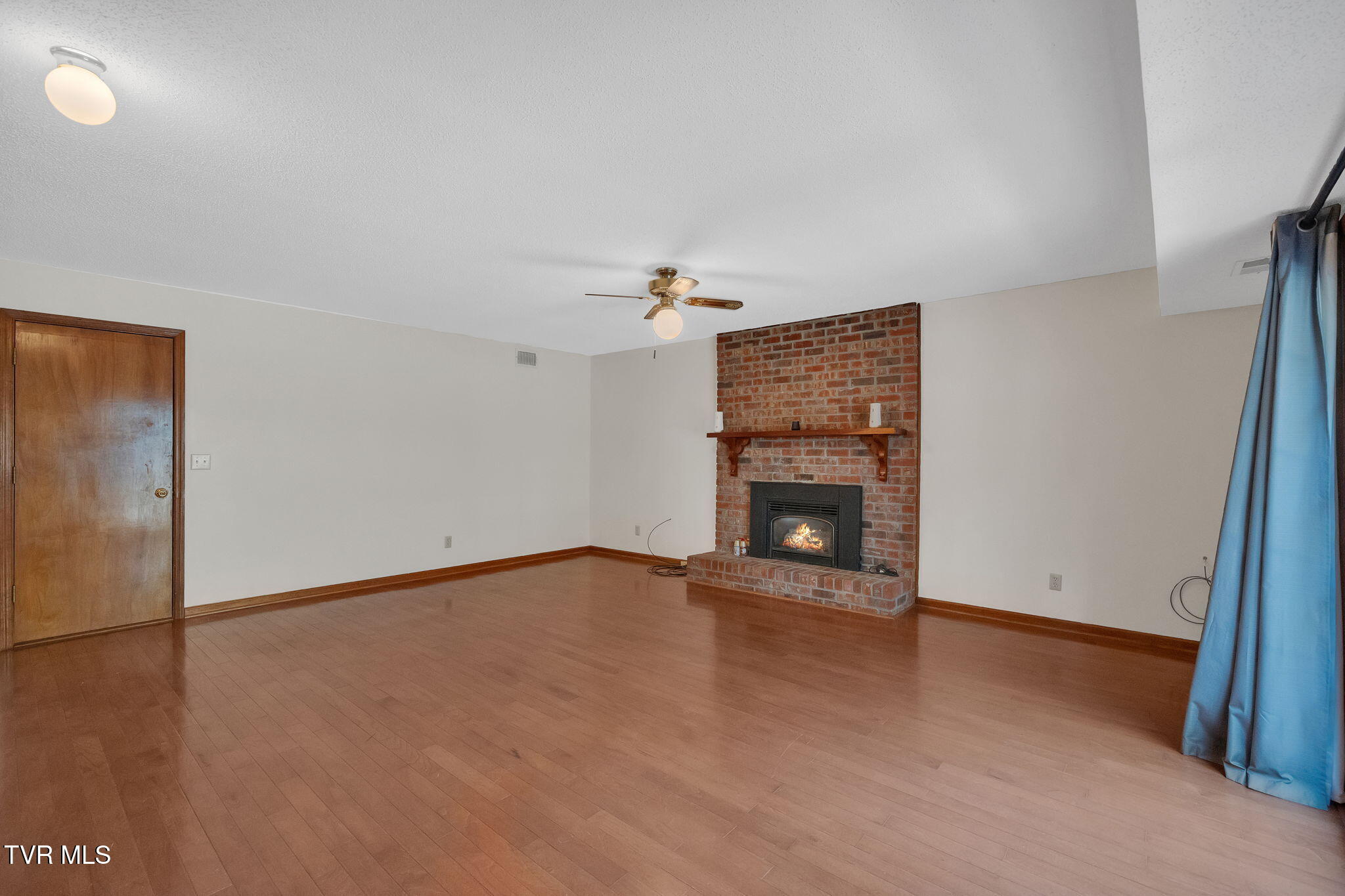 230 Warren Road Piney Flats, TN 37686 - Photo 8 of 39 45-web-or-mls-DSC09504