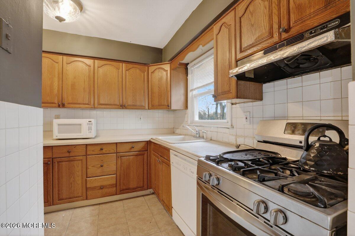289 Bridge Avenue Red Bank, NJ 07701 - Photo 23 of 63 Kitchen 2(1)