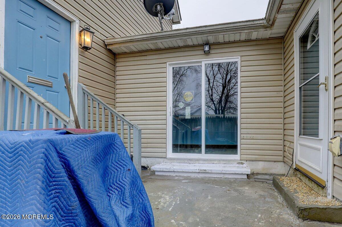 289 Bridge Avenue Red Bank, NJ 07701 - Photo 40 of 63 Side