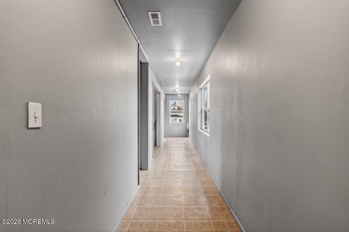 289 Bridge Avenue Red Bank, NJ 07701 - Photo 9 of 63 Upper Hallway