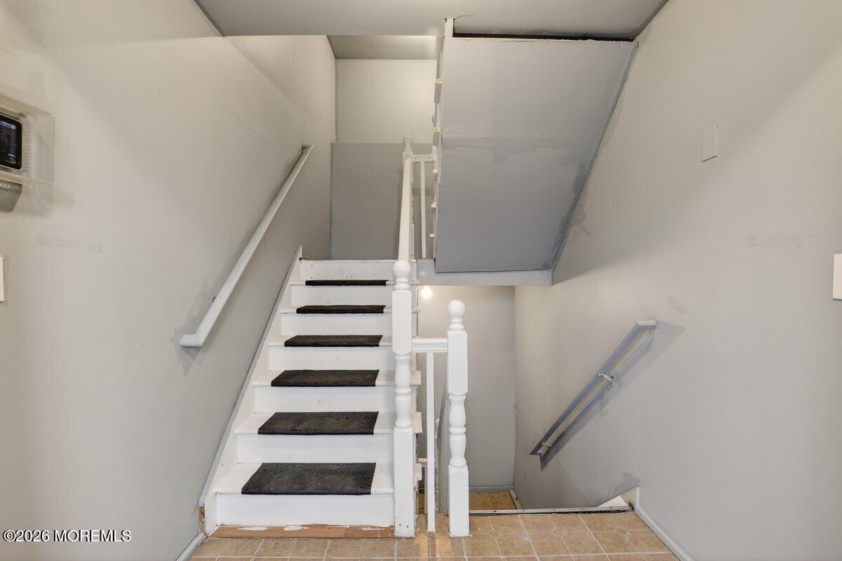 289 Bridge Avenue Red Bank, NJ 07701 - Photo 10 of 63 Stairs